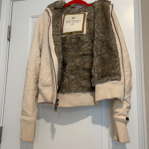 Abercrombie & Fitch Other - Vintage Abercrombie & Fitch Faux Fur sweatshirt girls Junior size Large